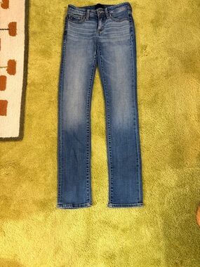 Buckle Boot Cut Jeans - Blue Wash